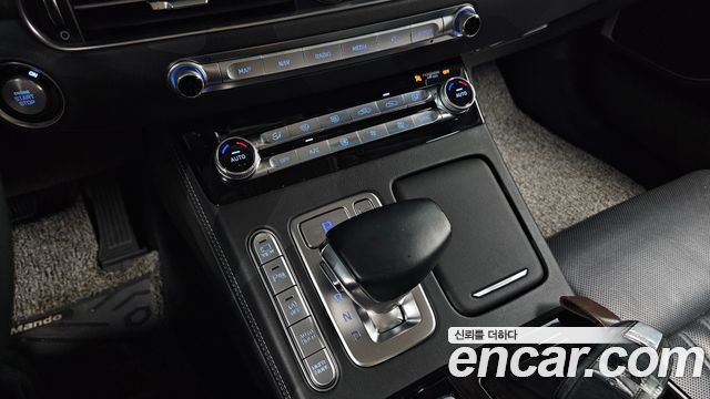 Genesis G90 2019 — photo 12