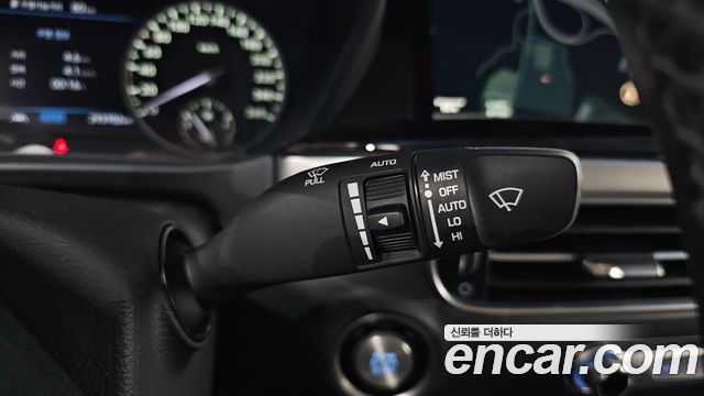 Genesis G90 2019 — photo 26