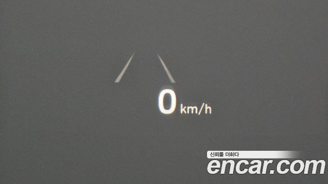 Genesis G90 2019 — photo 30