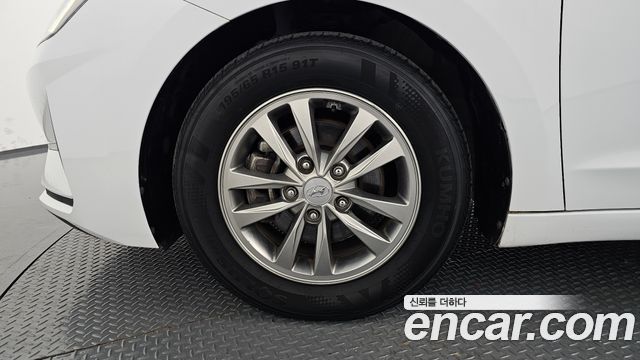 Hyundai AVANTE 2020 — photo 5