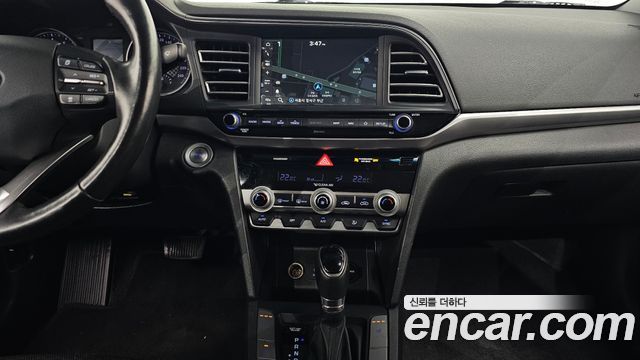 Hyundai AVANTE 2020 — photo 14