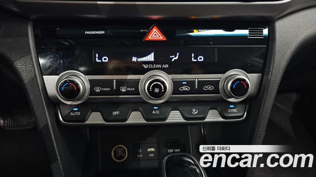 Hyundai AVANTE 2020 — photo 19