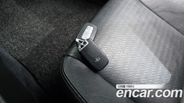 Hyundai Genesis 2015 — photo 30