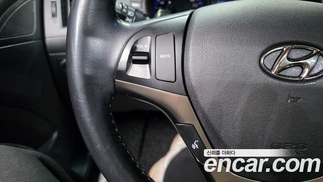 Hyundai Genesis 2015 — photo 31