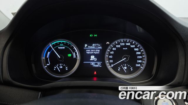 Hyundai Grandeur 2018 — photo 8
