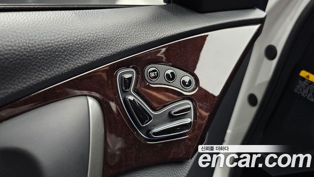 Hyundai Grandeur 2015 — photo 18