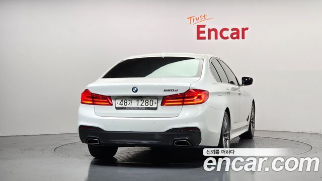 BMW 5-Series 2018 — photo 4