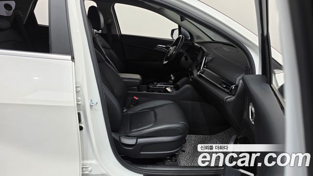 Kia Sportage 2022 — photo 16