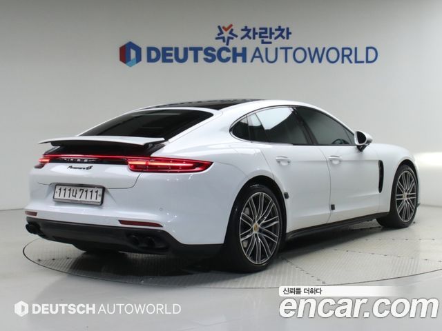 Porsche Panamera 2018 — photo 2