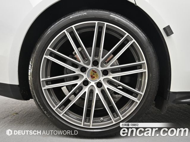 Porsche Panamera 2018 — photo 5