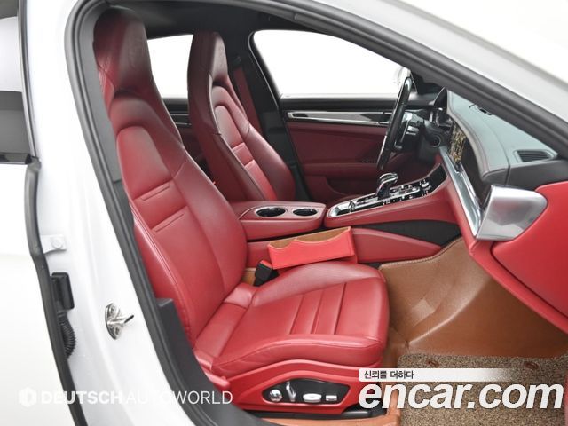 Porsche Panamera 2018 — photo 10