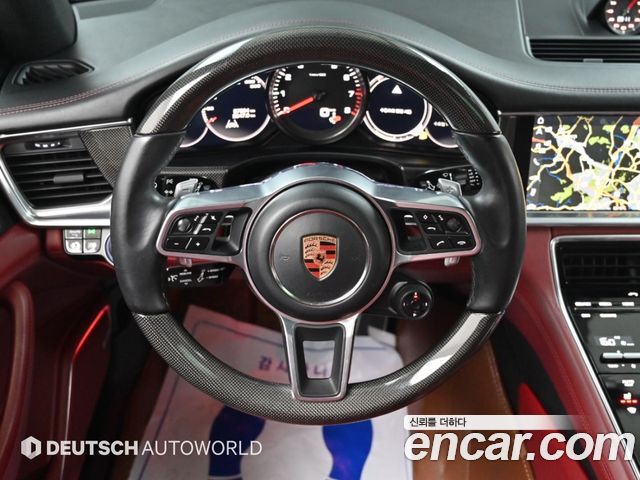 Porsche Panamera 2018 — photo 13