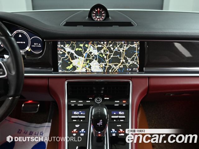 Porsche Panamera 2018 — photo 14