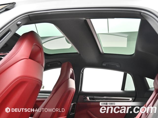 Porsche Panamera 2018 — photo 18