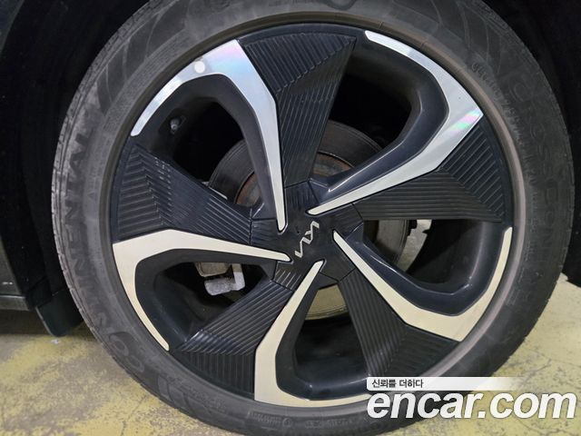 Kia EV6 2022 — photo 20