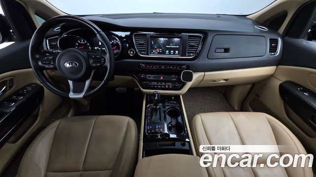 Kia Canival 2016 — photo 7