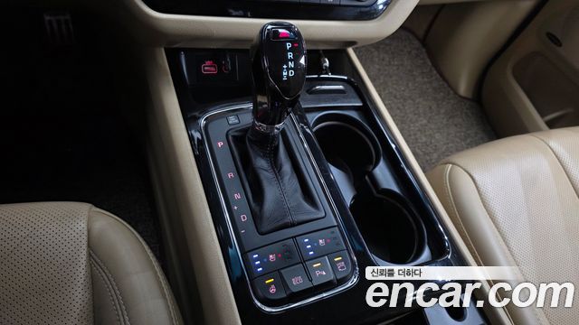 Kia Canival 2016 — photo 11
