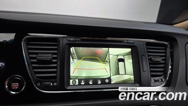 Kia Canival 2016 — photo 13