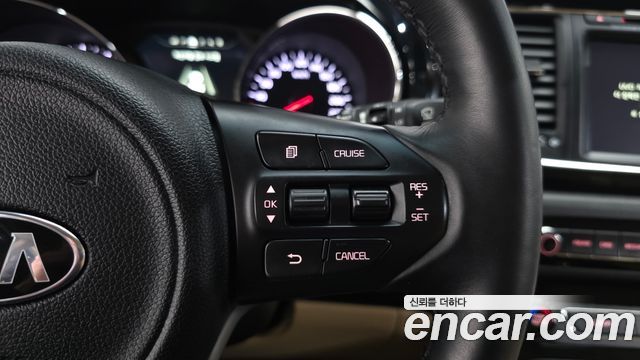 Kia Canival 2016 — photo 17