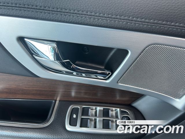 Jaguar XF 2015 — photo 18