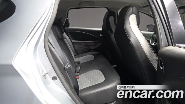 Renault Korea Zoe 2021 — photo 18