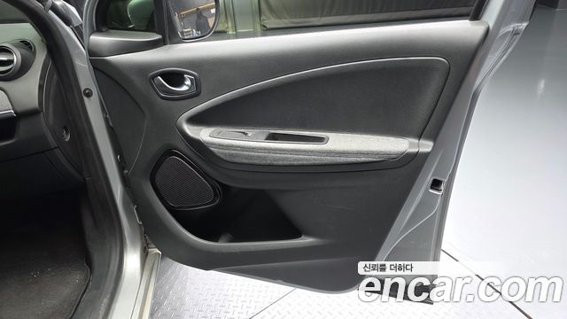 Renault Korea Zoe 2021 — photo 14