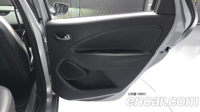 Renault Korea Zoe 2021 — photo 15