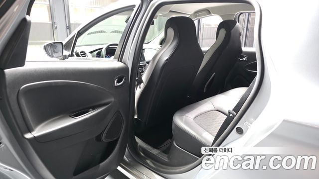 Renault Korea Zoe 2021 — photo 16