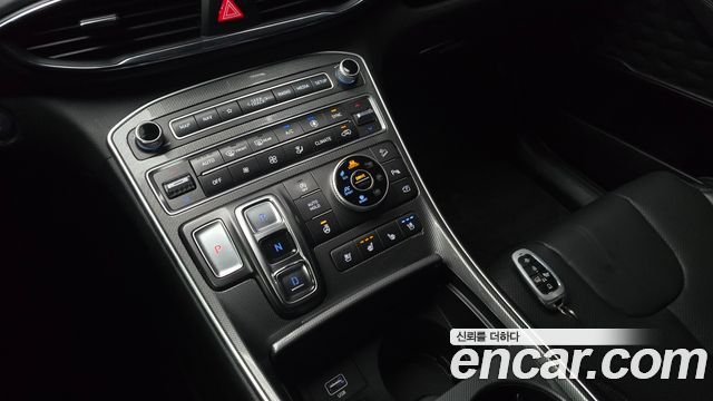 Hyundai Santafe 2022 — photo 12