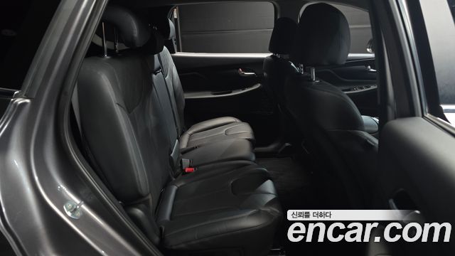 Hyundai Santafe 2022 — photo 17