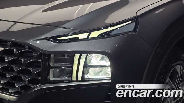 Hyundai Santafe 2022 — photo 8