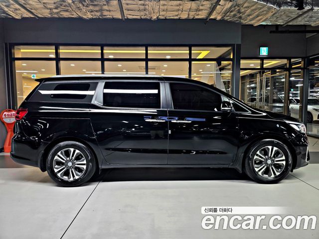 Kia Canival 2020 — photo 3