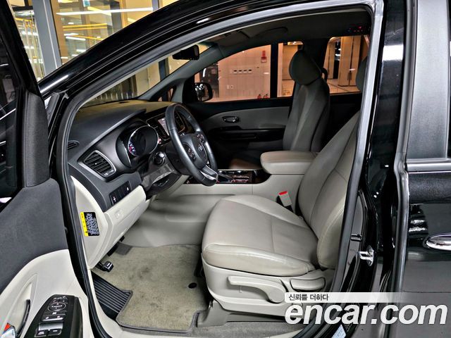 Kia Canival 2020 — photo 7