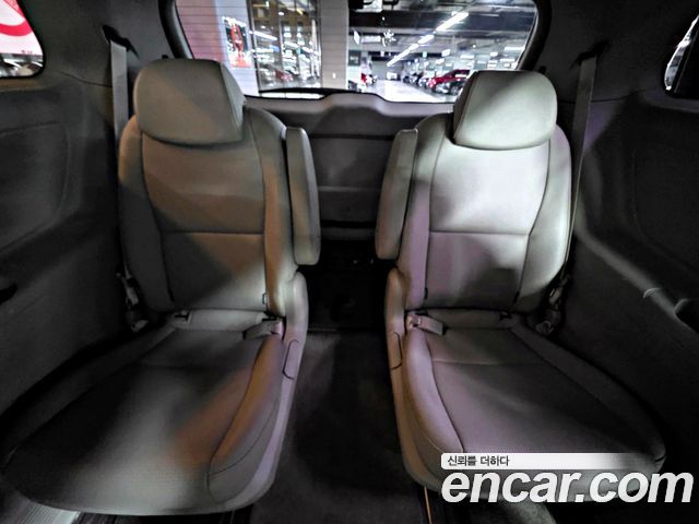 Kia Canival 2020 — photo 10