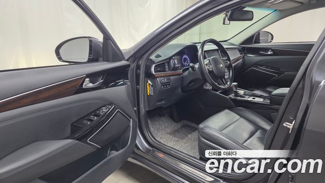 Kia K7 2019 — photo 10