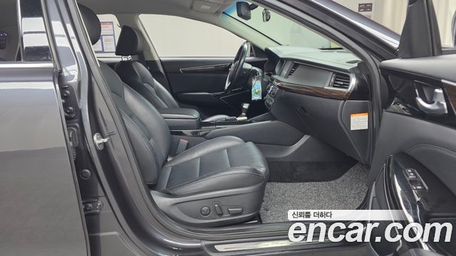 Kia K7 2019 — photo 11