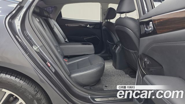 Kia K7 2019 — photo 12
