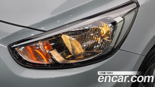 Hyundai Accent 2019 — photo 8