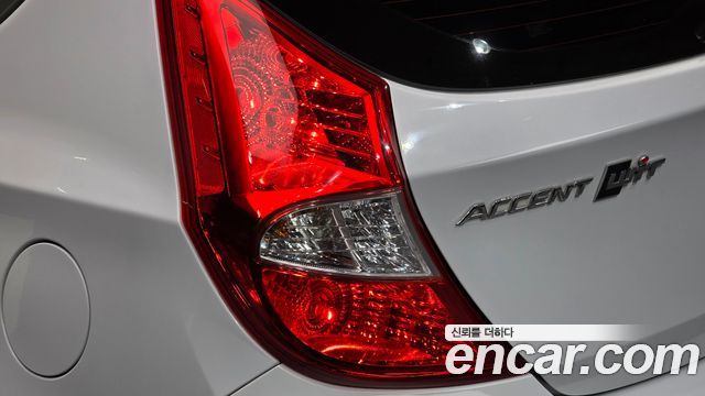 Hyundai Accent 2019 — photo 9