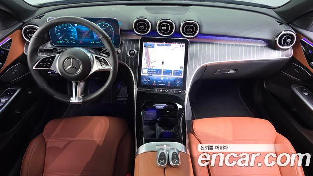 Mercedes-Benz C-Class 2024 — photo 10