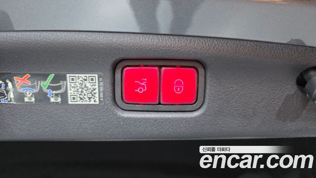 Mercedes-Benz C-Class 2024 — photo 22