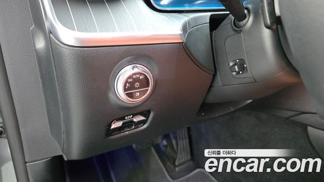 Mercedes-Benz C-Class 2024 — photo 25
