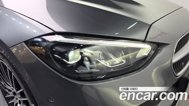 Mercedes-Benz C-Class 2024 — photo 8