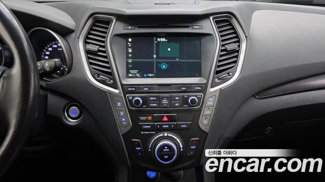 Hyundai Santafe 2016 — photo 25