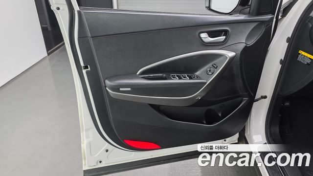 Hyundai Santafe 2016 — photo 14