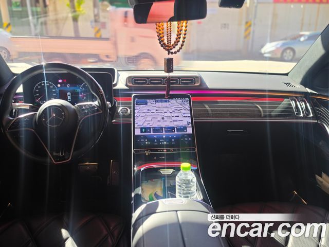 Mercedes-Benz S-Class 2023 — photo 9