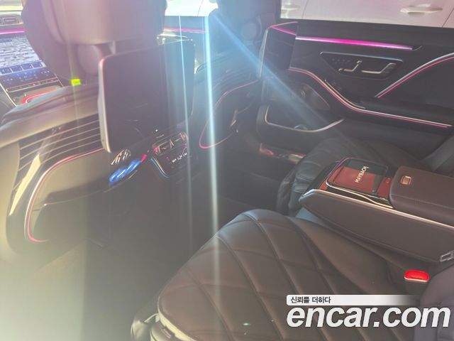 Mercedes-Benz S-Class 2023 — photo 10