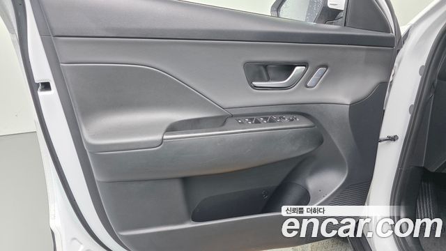 Hyundai Kona 2023 — photo 14