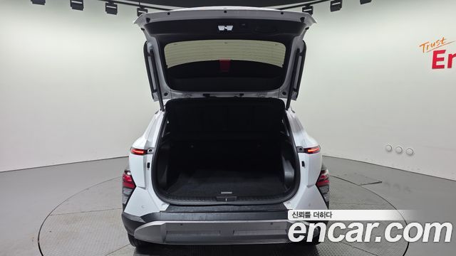 Hyundai Kona 2023 — photo 29