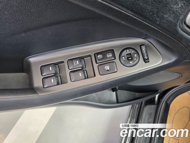 Kia K3 2015 — photo 9